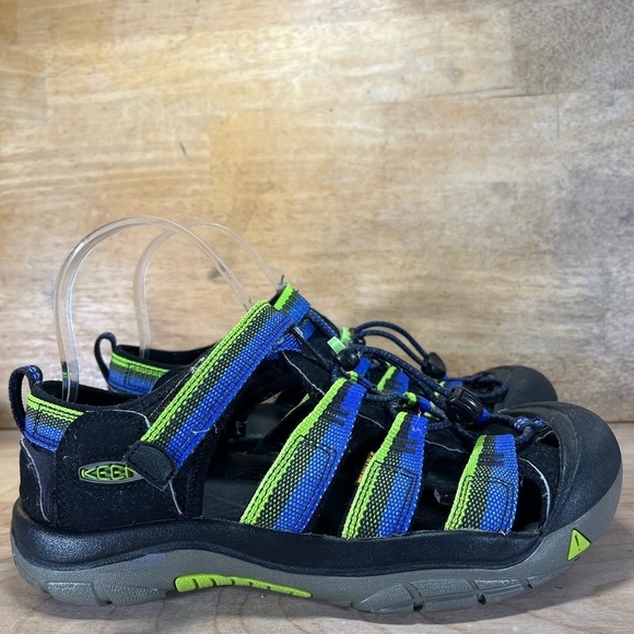 Keen Shoes - Keen H2 Newport REFLECTIVE Womens Size 7.5 Sandals Shoes Closed Toe Blue Green